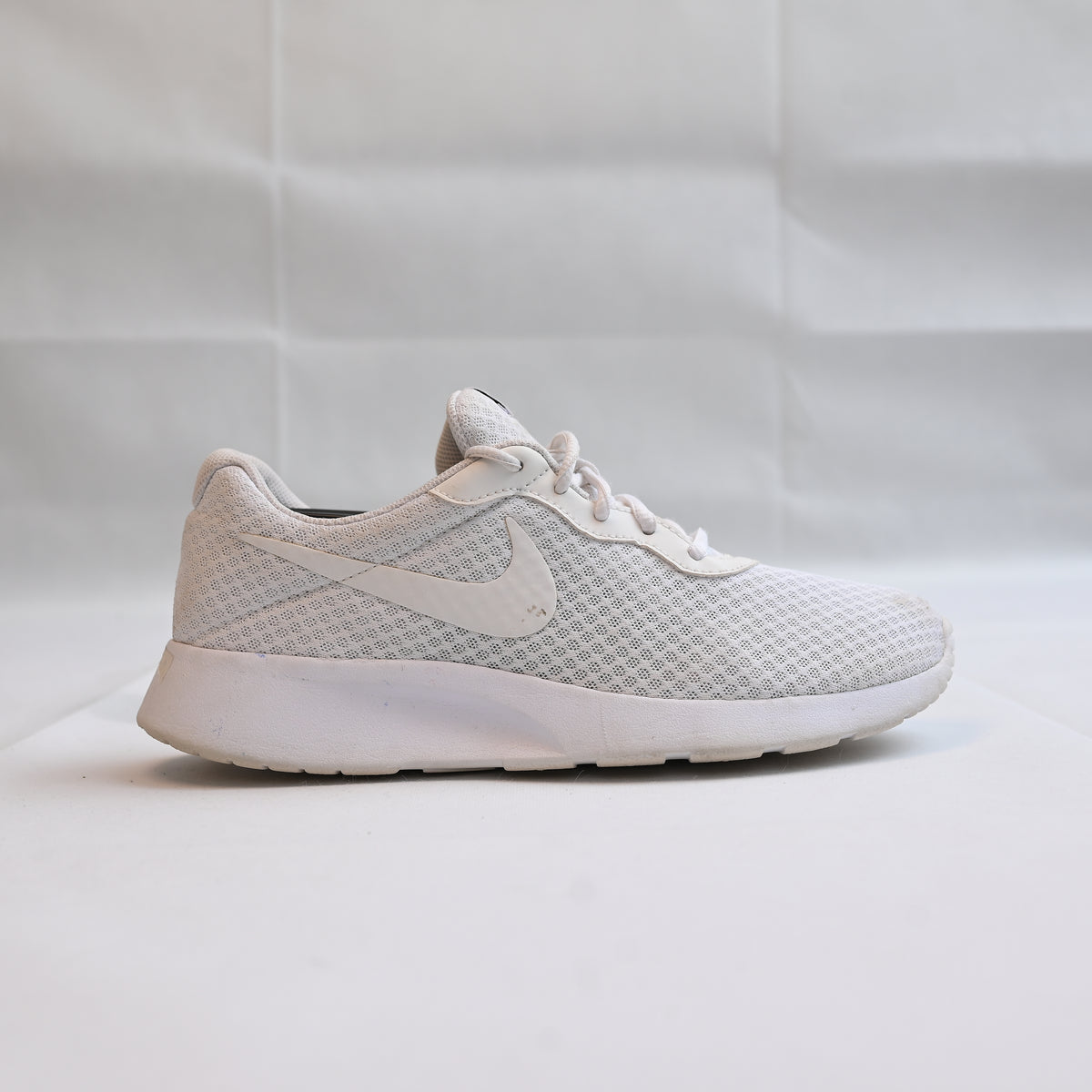 Nike Women's Tanjun White/White Black Running Shoes