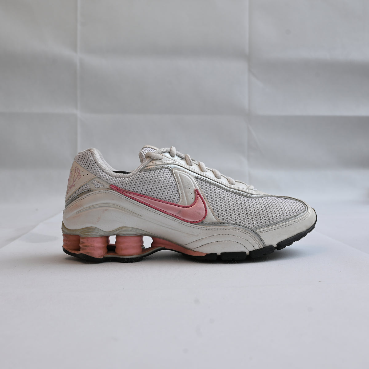 NIKE SHOX