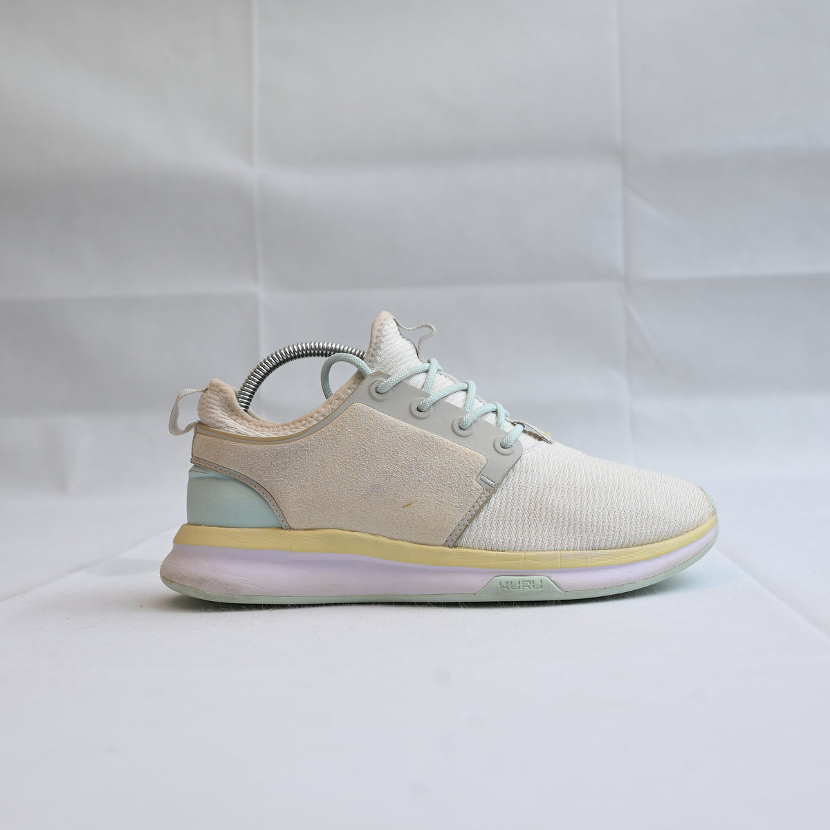 Womens Kuru Atom Cloud Running Shoes