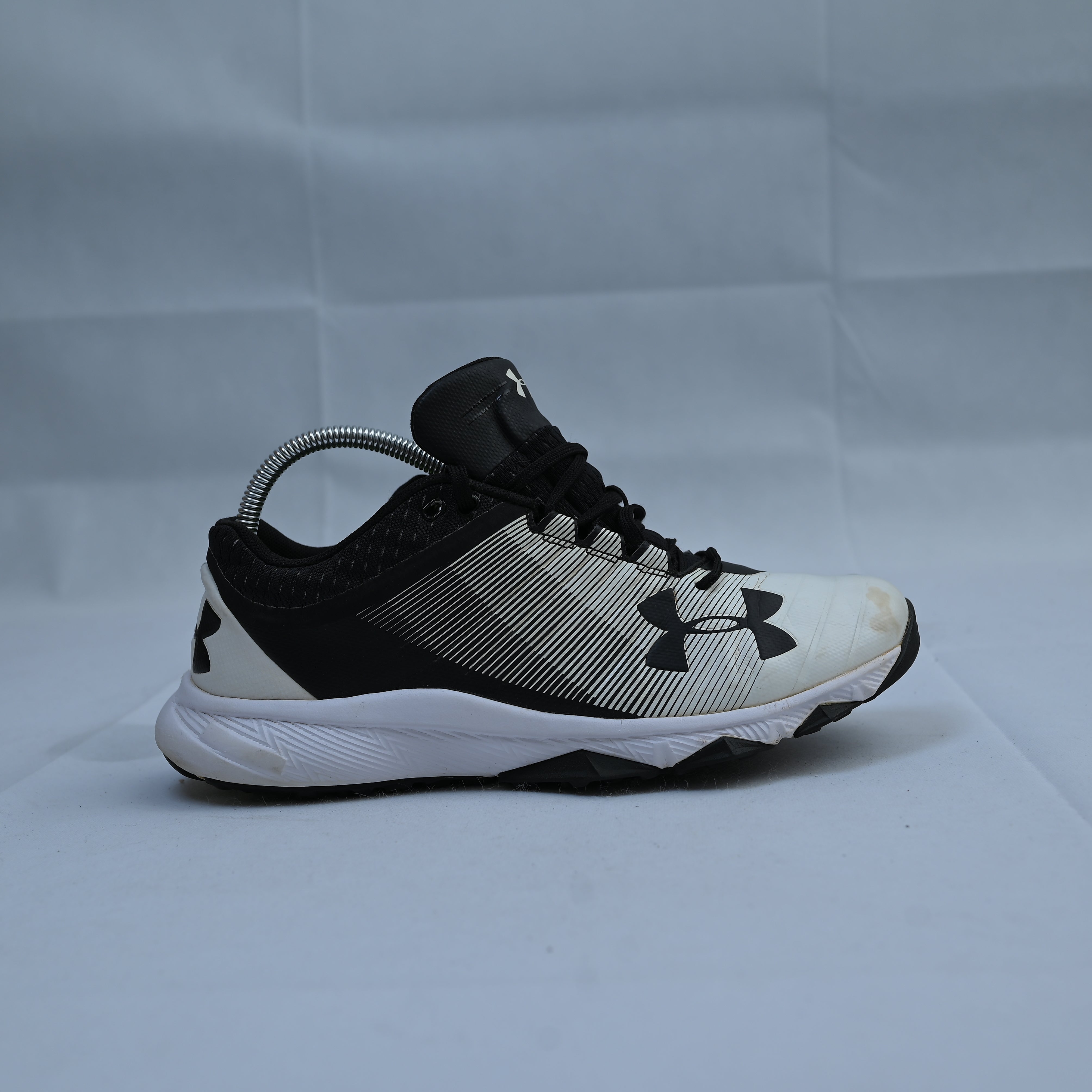 Under Armour Mens Yard Low Trainer Wht/Blk Shoes Sneakers 3000356-001