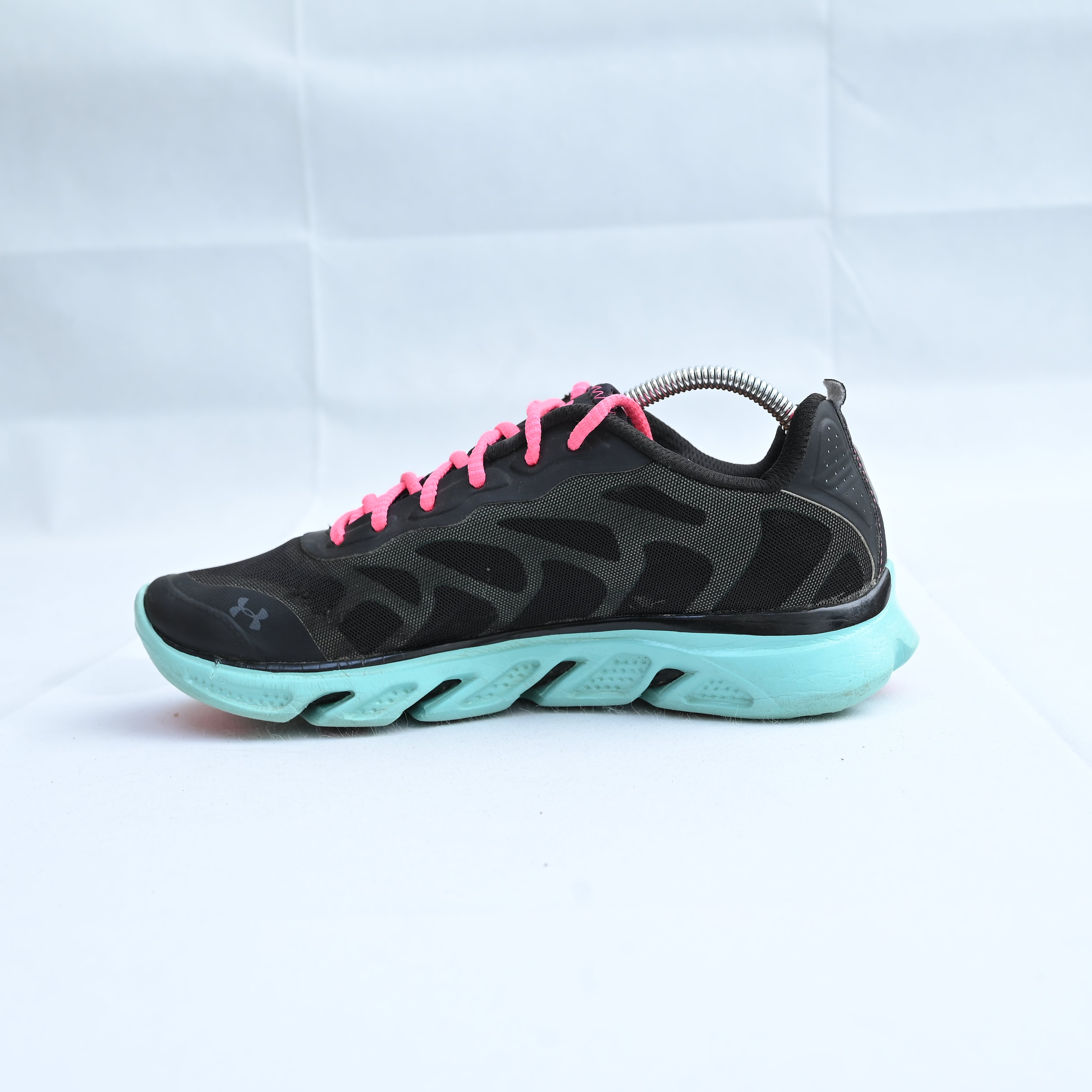 Under Armour Spine Venom