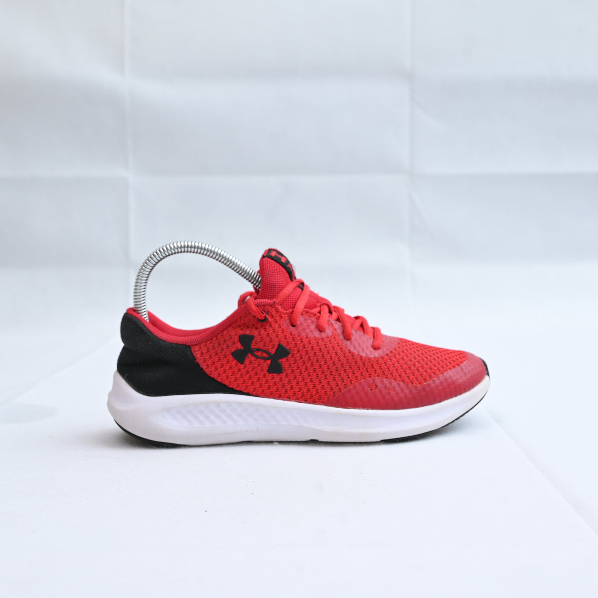 Under Armour Boys sneaker Surge 3 Running Shoe Red/White