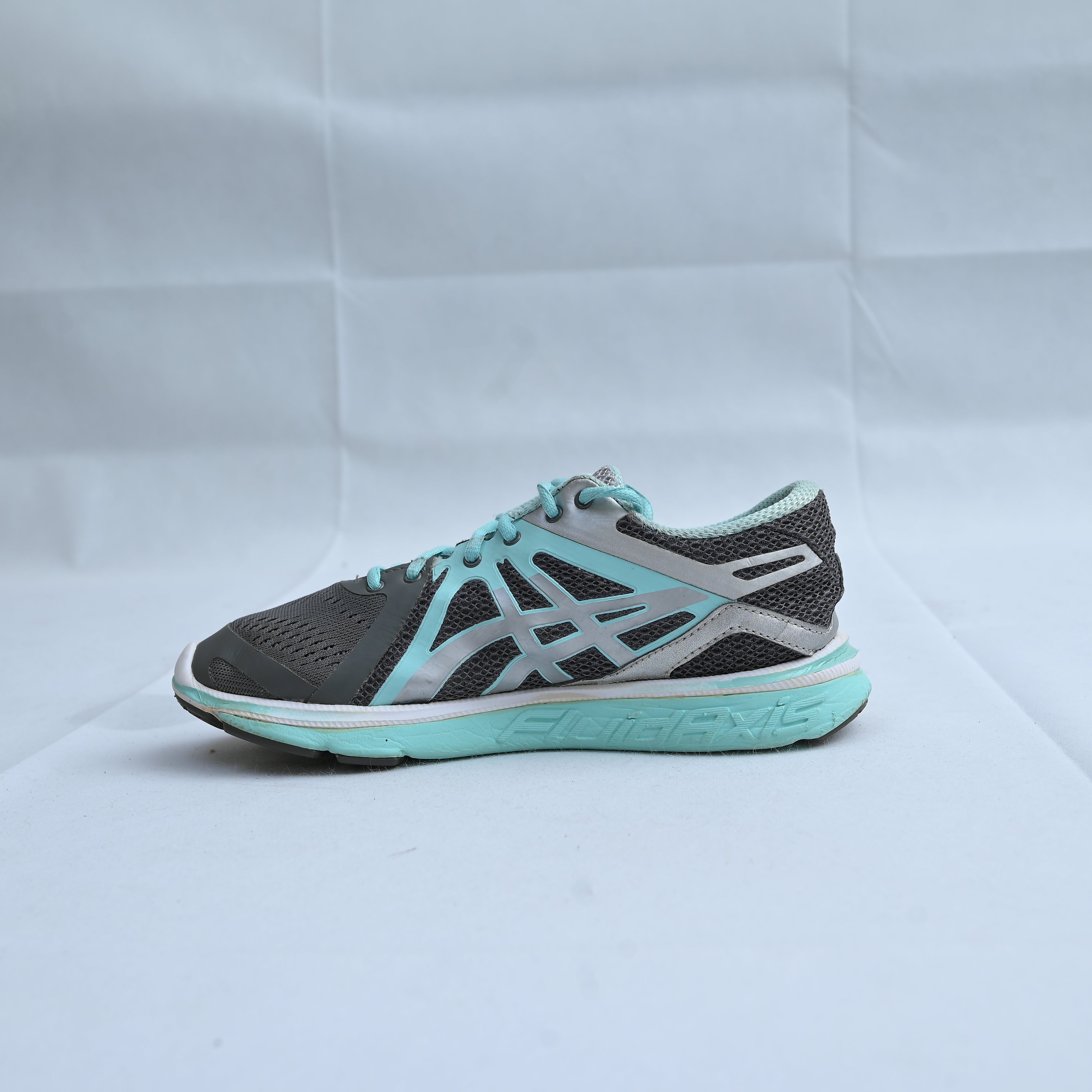 Asics fluid axis gel sneakers