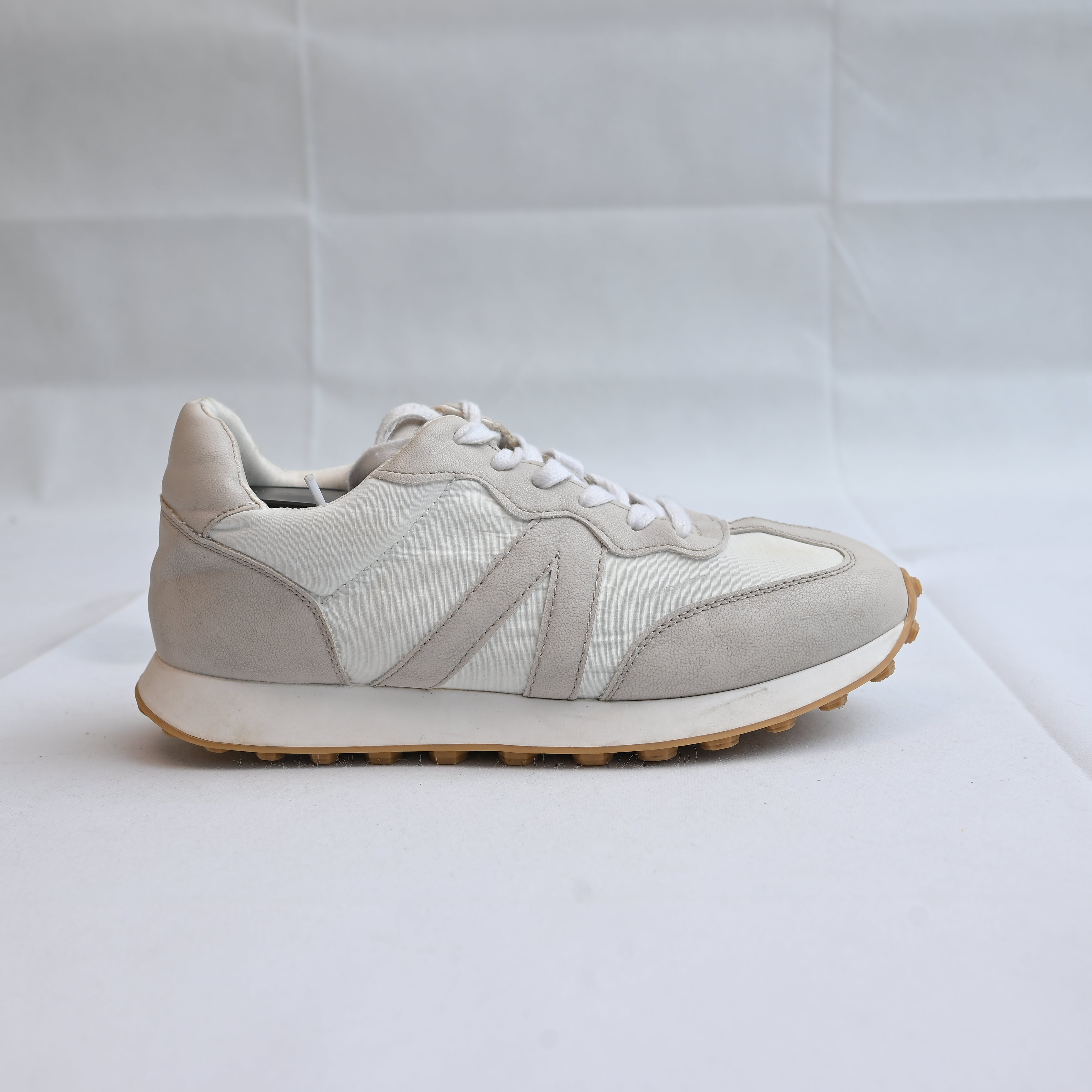 Mia Olia Sneakers Women 8 Medium Platform Ivory Leather Neutral Minimalist Low