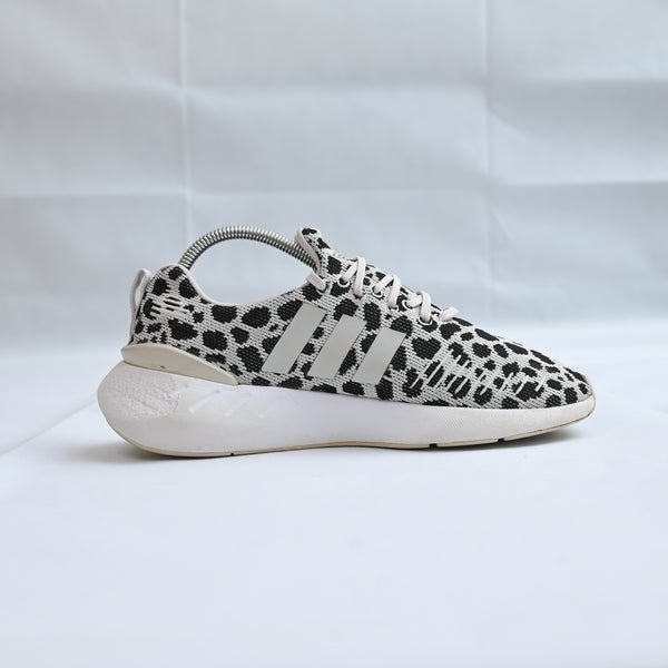 ADIDAS SWIFT RUN 22