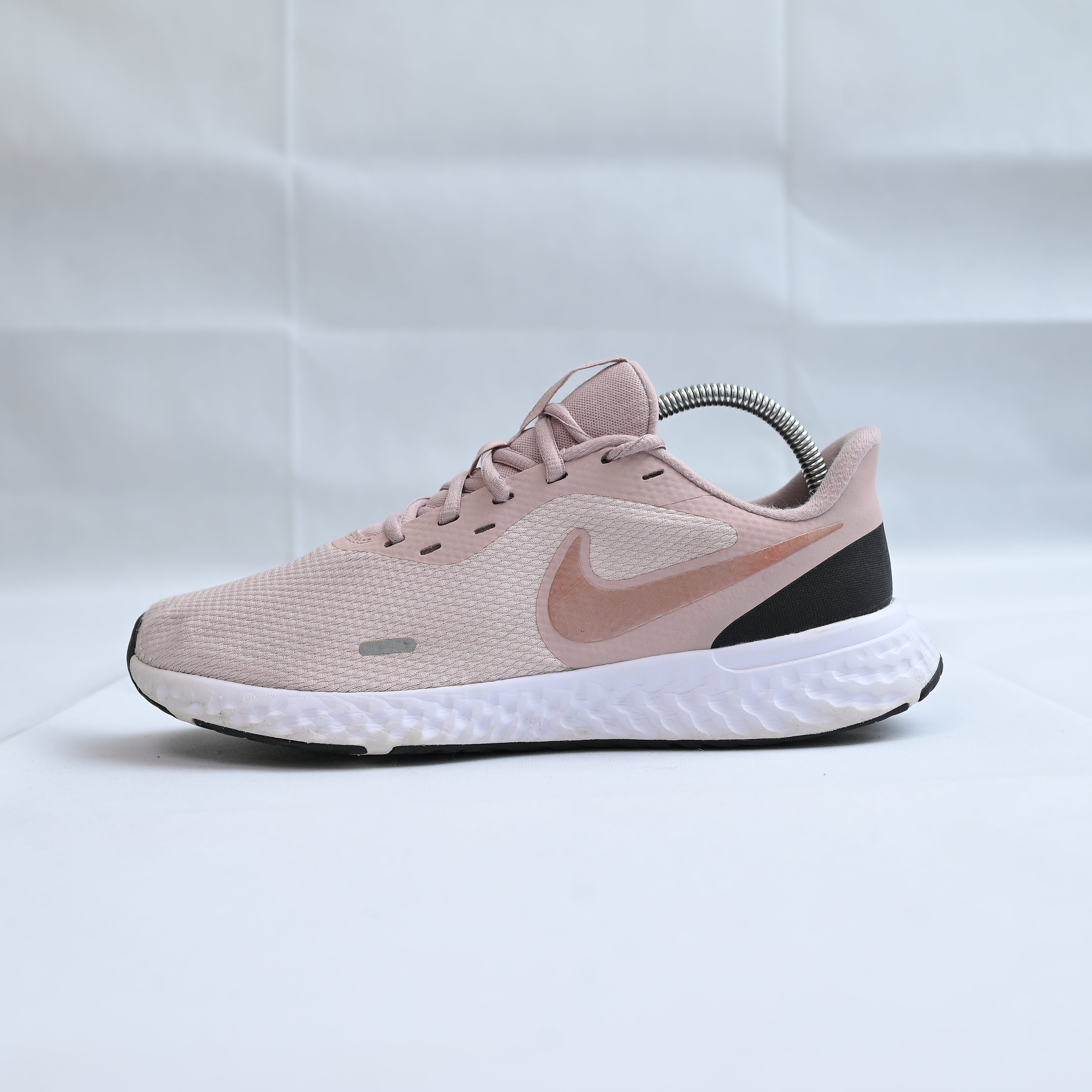 Nike revolution 5