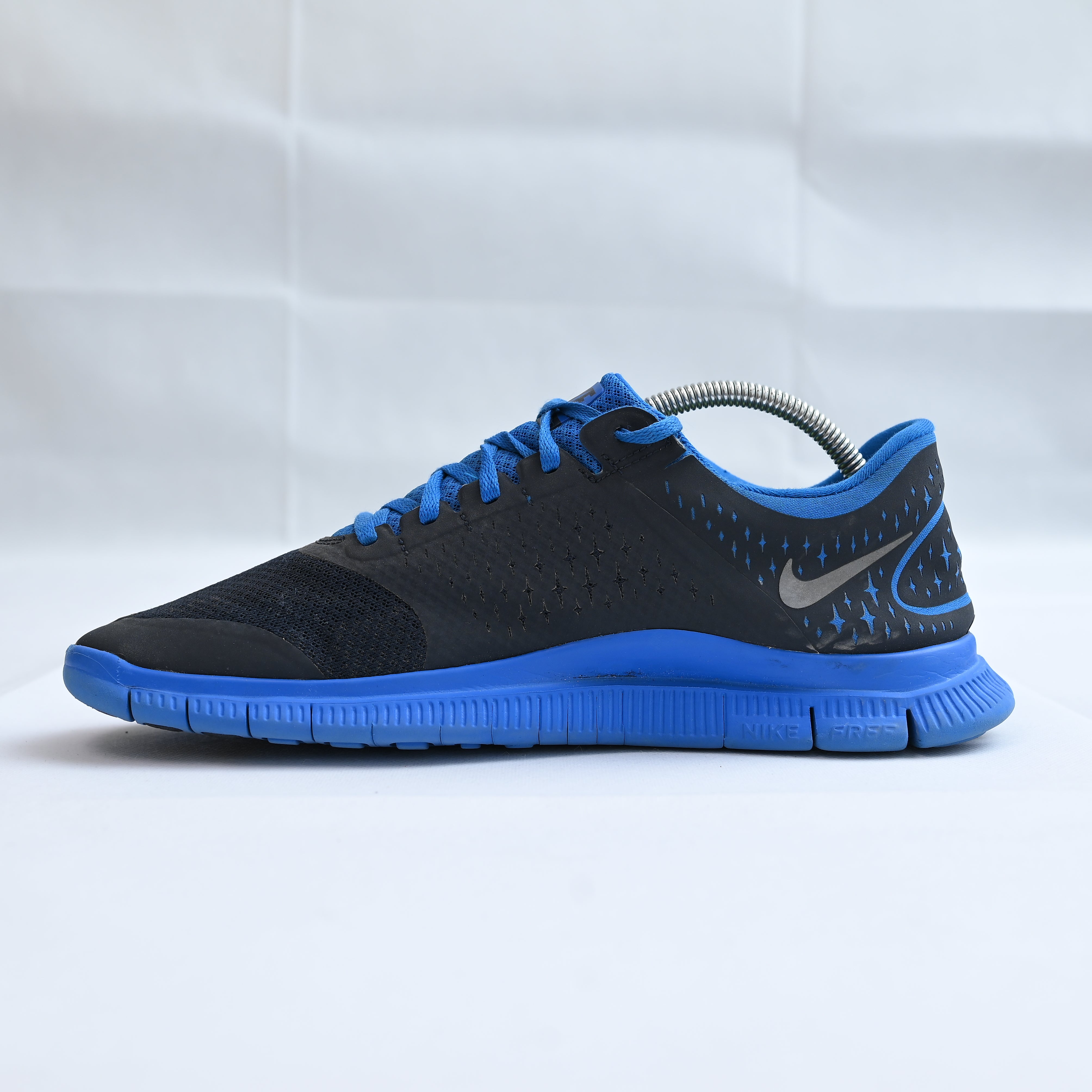 Nike Free 4.0 V2 Running Shoes