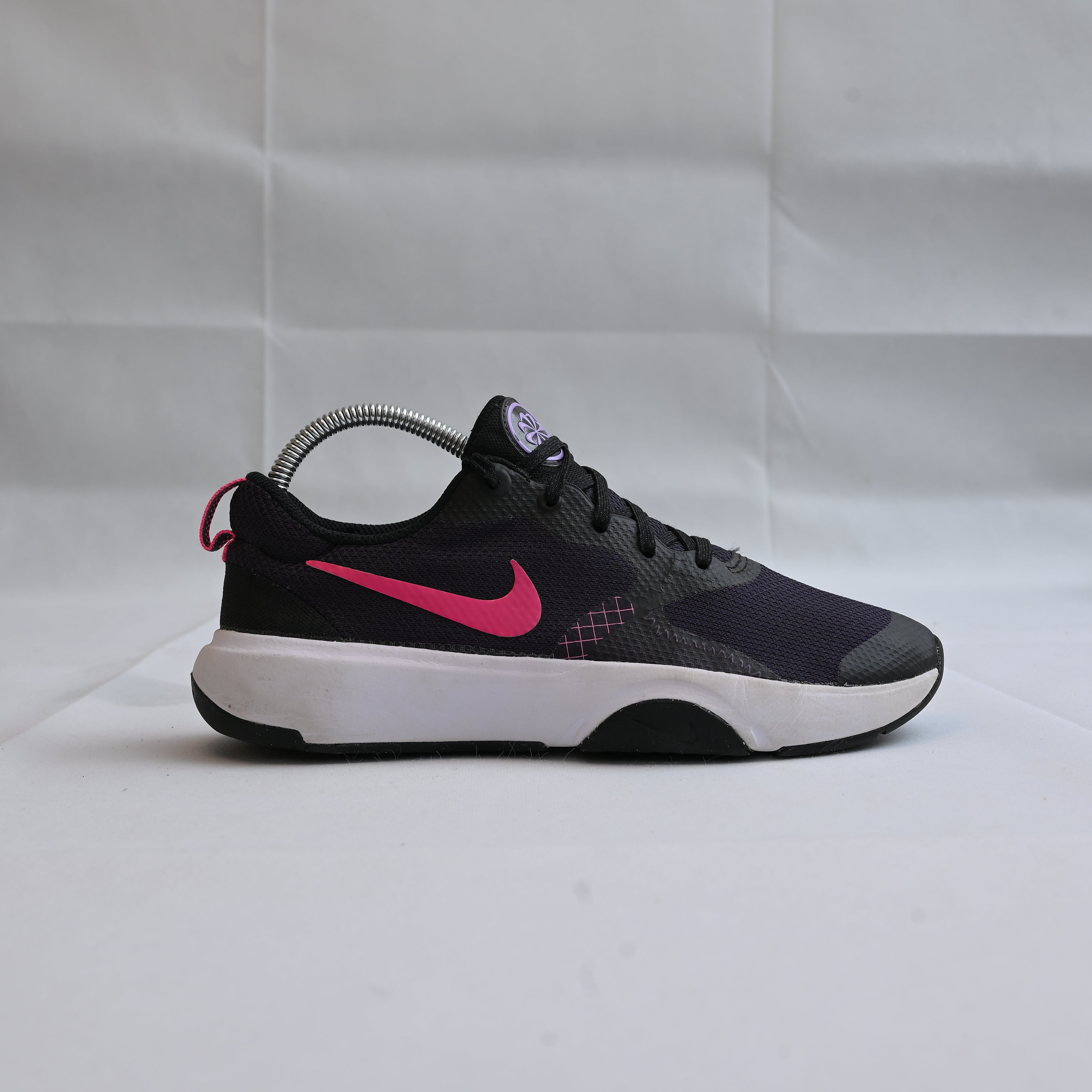 Nike Women Lace Up Training Shoe