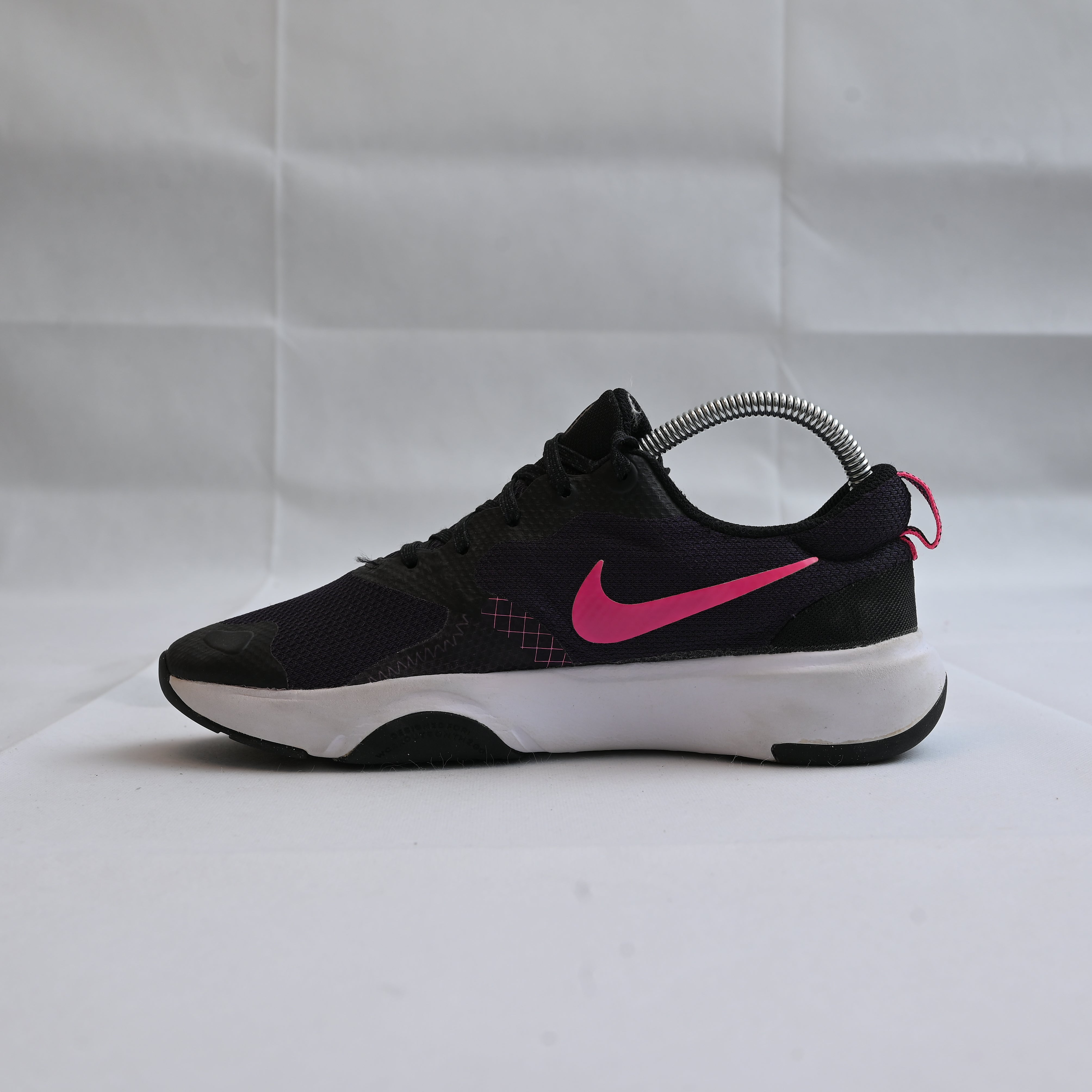 Nike Women Lace Up Training Shoe