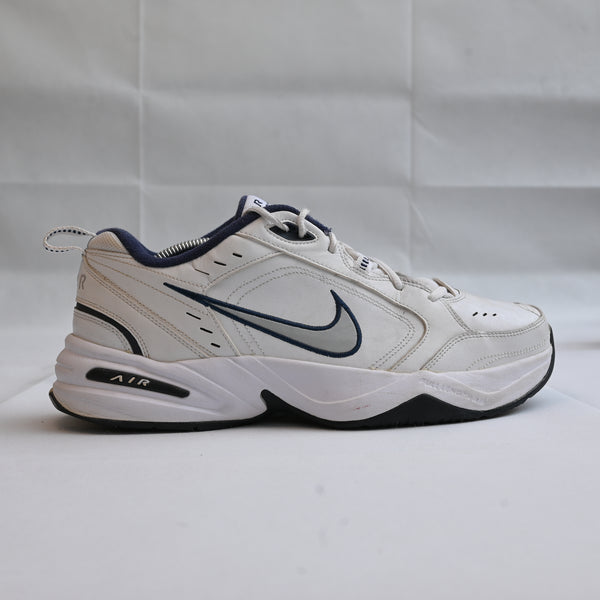 NIKE AIR MONARCH IV