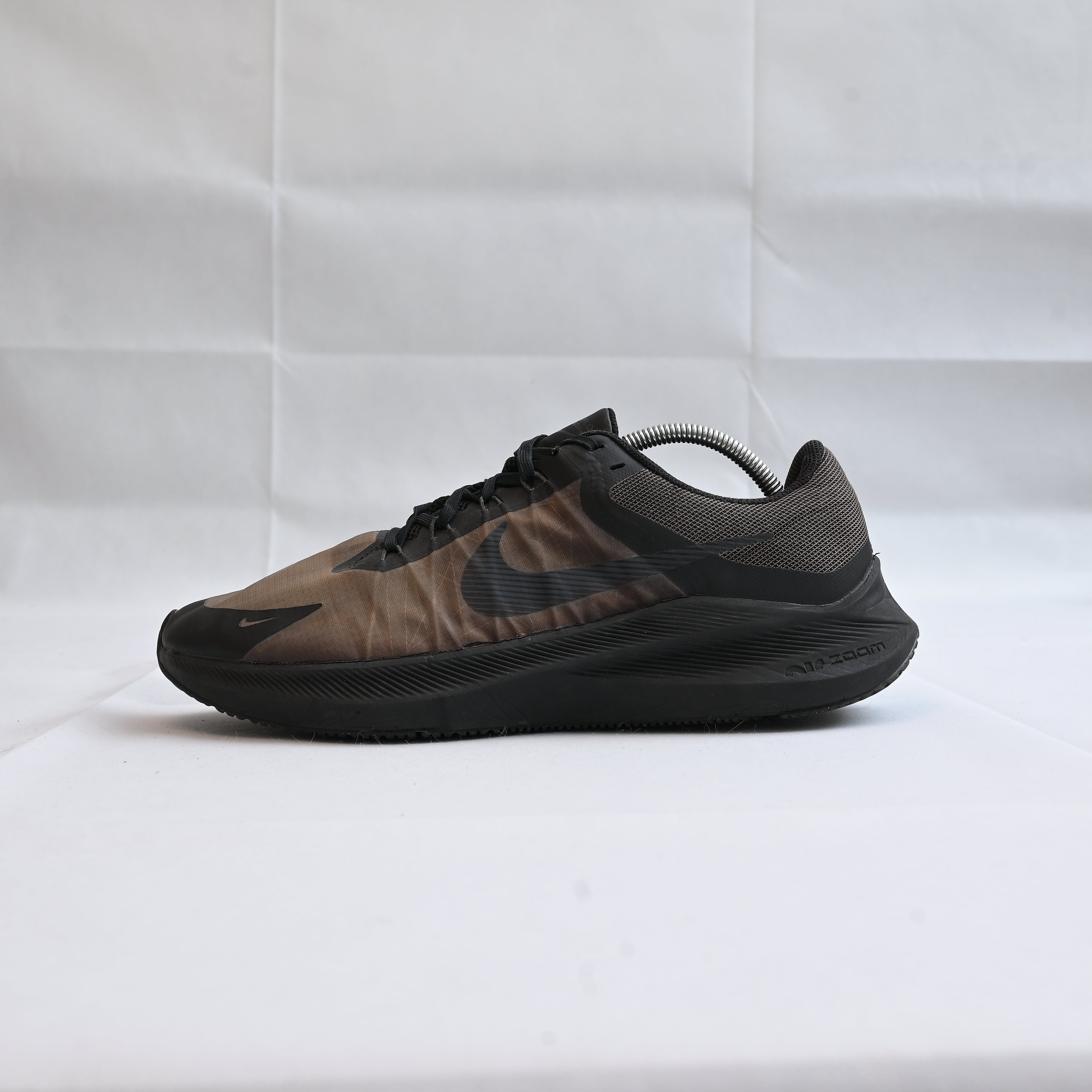 NIKE ZOOM GRAVITY