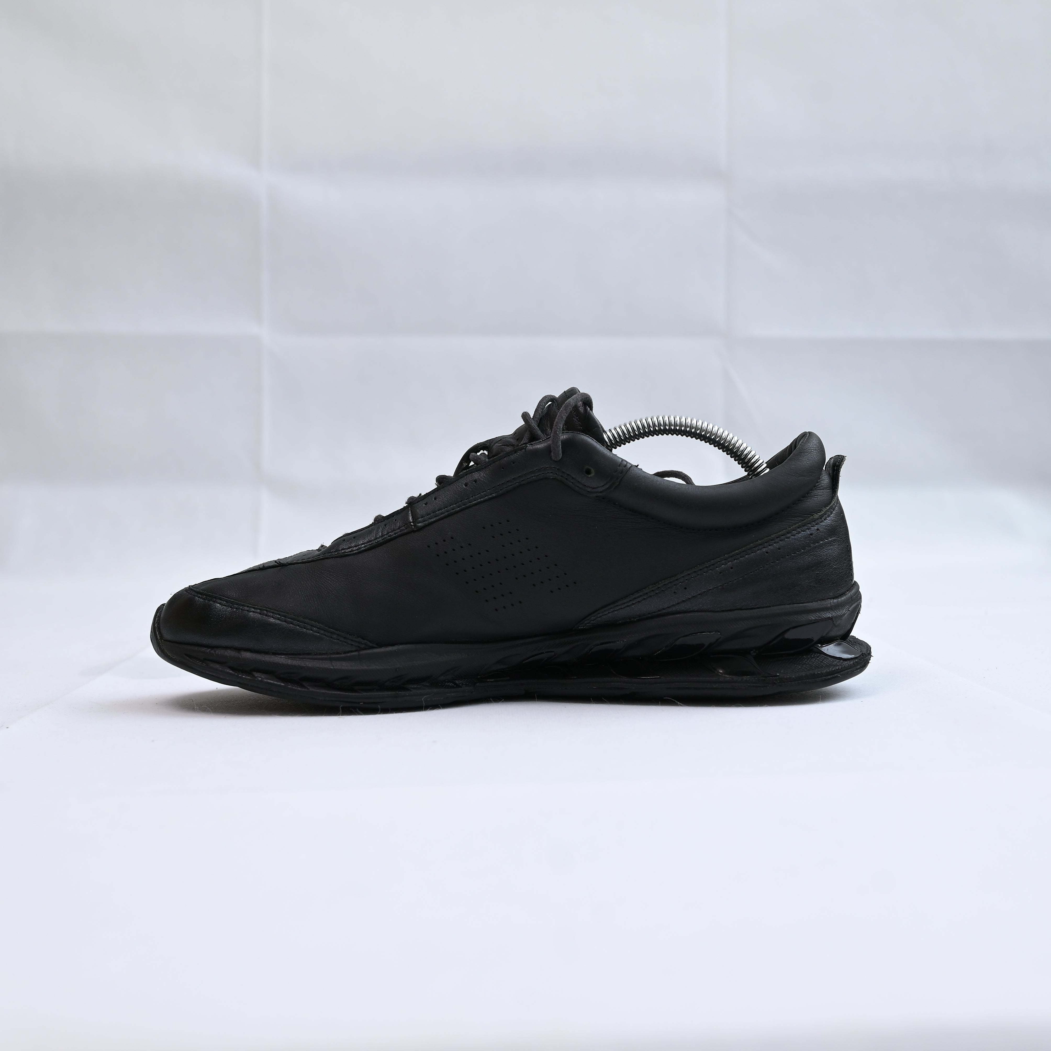 True Balance By New Balance Shoes 11D Lace Up Sneakers Black Leather
