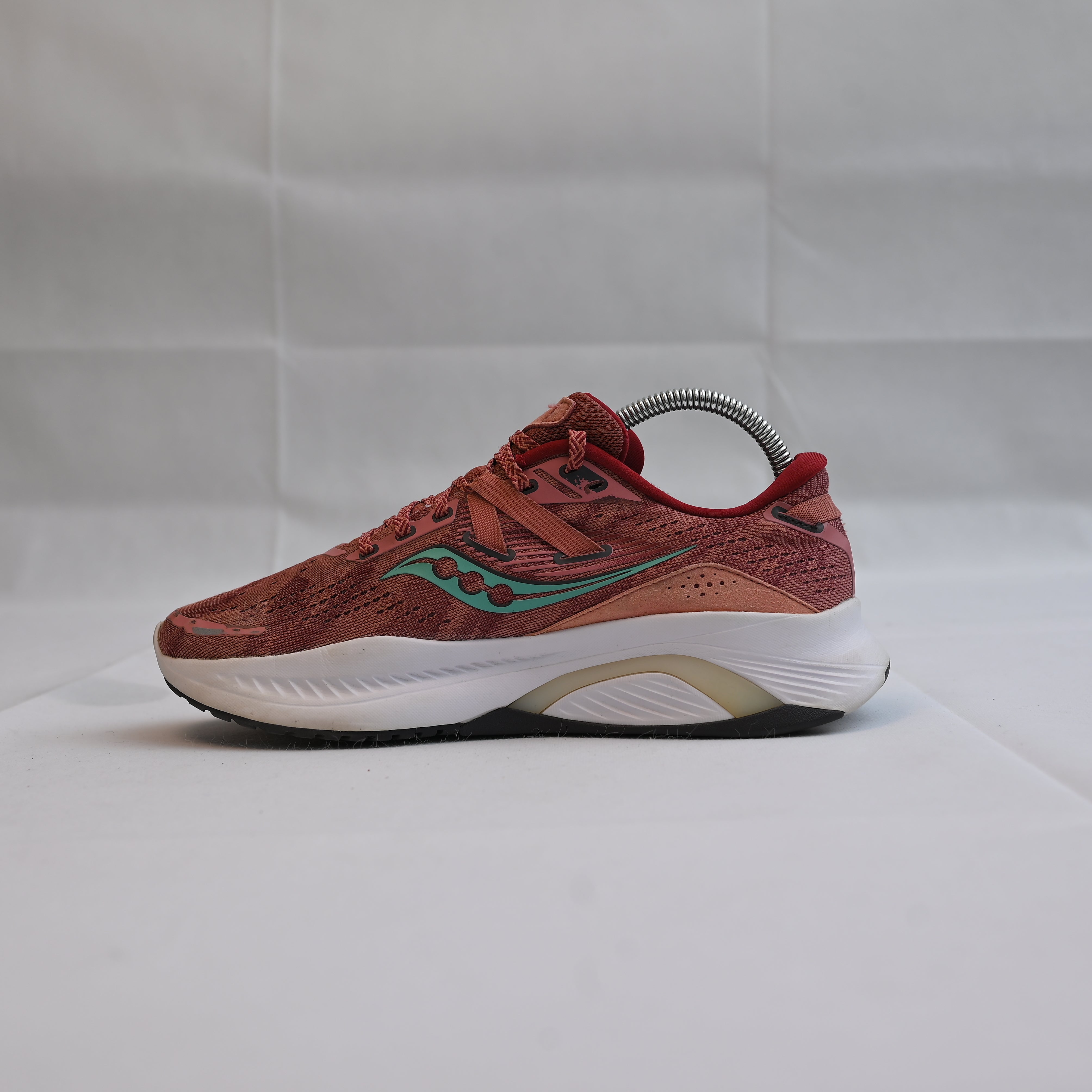 Saucony Womens Guide 16- Soot/Sprig