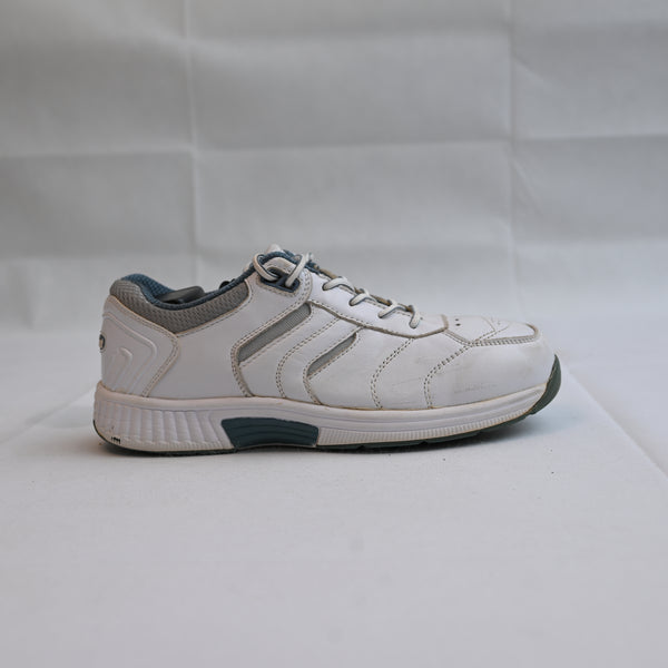 Orthofeet Pacific Palisades, a men's orthopedic walking sneaker