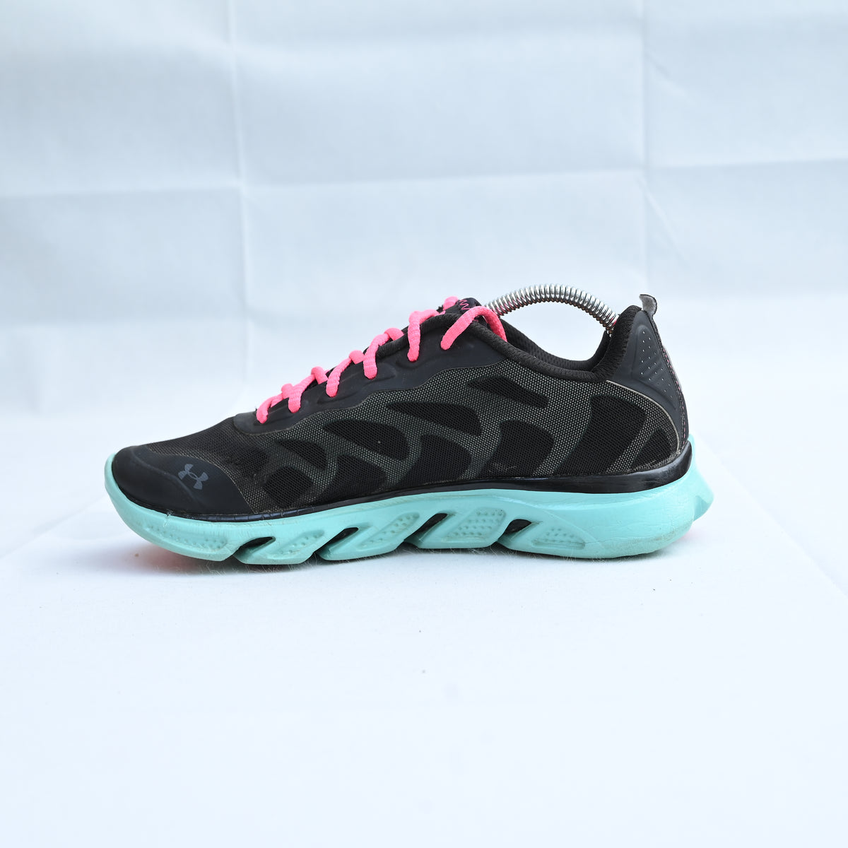 Under Armour Spine Venom