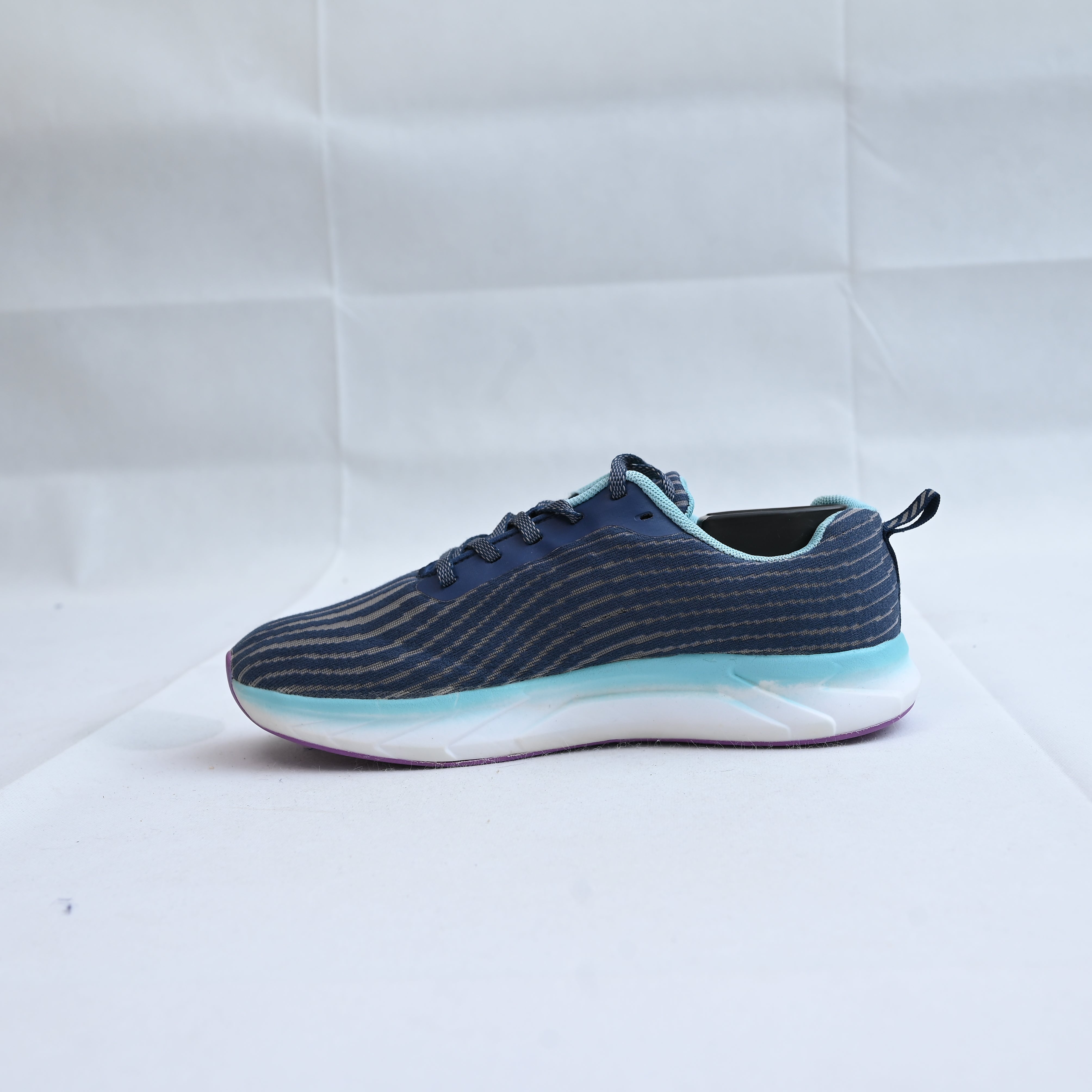 STQ women's walking shoes